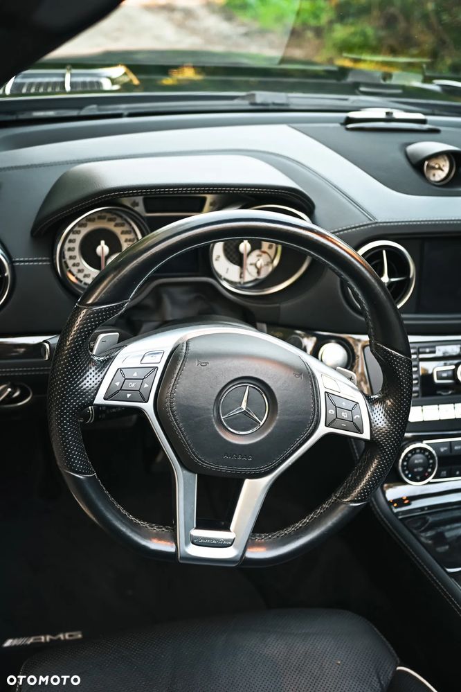 Mercedes-Benz SL 350 BlueEff - 13
