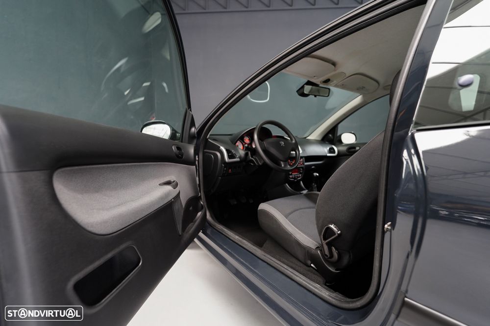 Peugeot 206+ 1.4 - 24