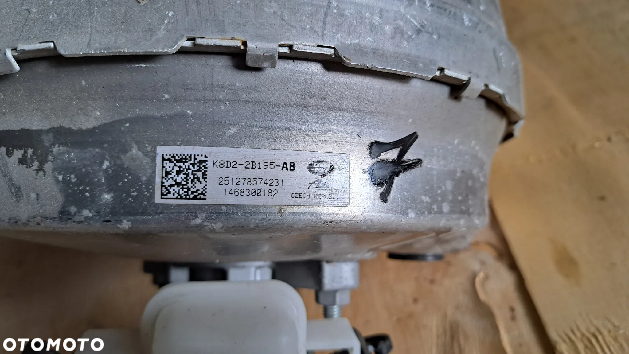 K8D2-2B195-AB Land Rover Evoque L551 serwo pompa hamulcowa - 3