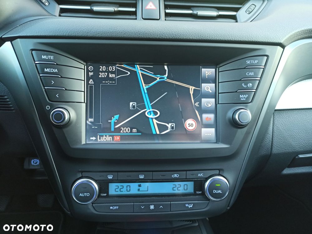 Toyota Avensis - 17