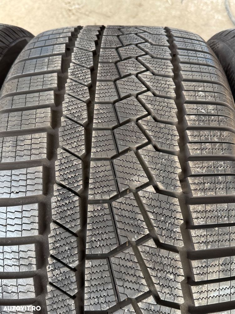 Vând 4 anvelope 295/40/22 continental de iarnă ca noi - 4