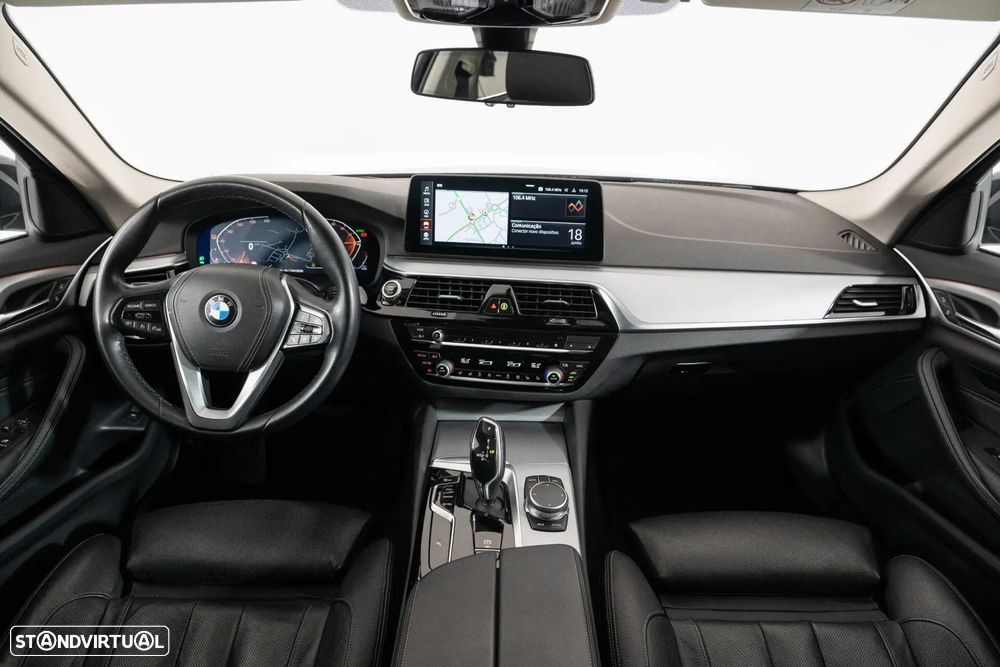 BMW 530 d Line Luxury Auto - 4