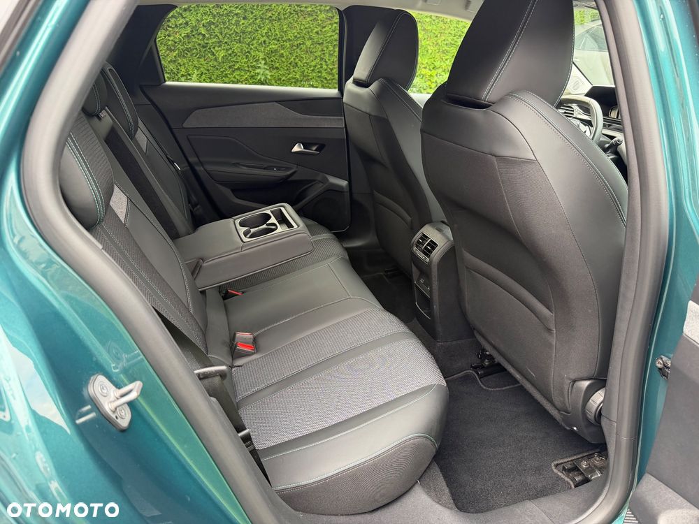 Peugeot 308 BlueHDi 130 EAT8 Allure - 25