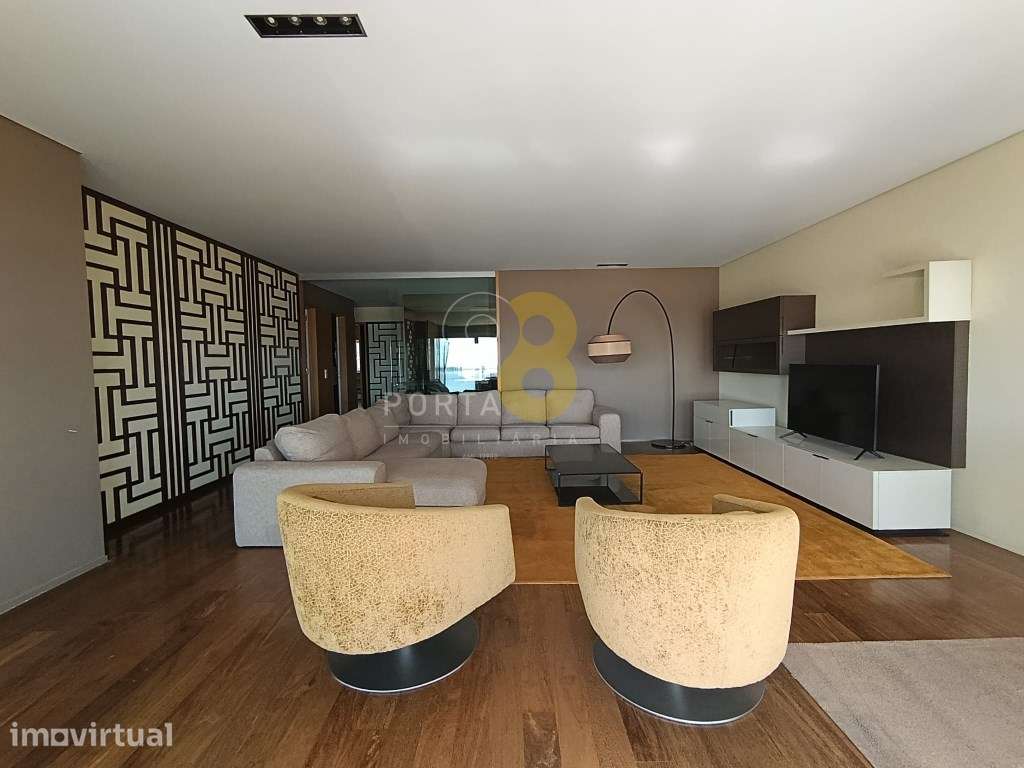 Apartamento T4, mobilado e equipado, para Arrendamento - Condomínio... - Grande imagem: 4/30