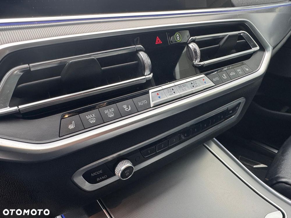 BMW X5 xDrive40i xLine - 17