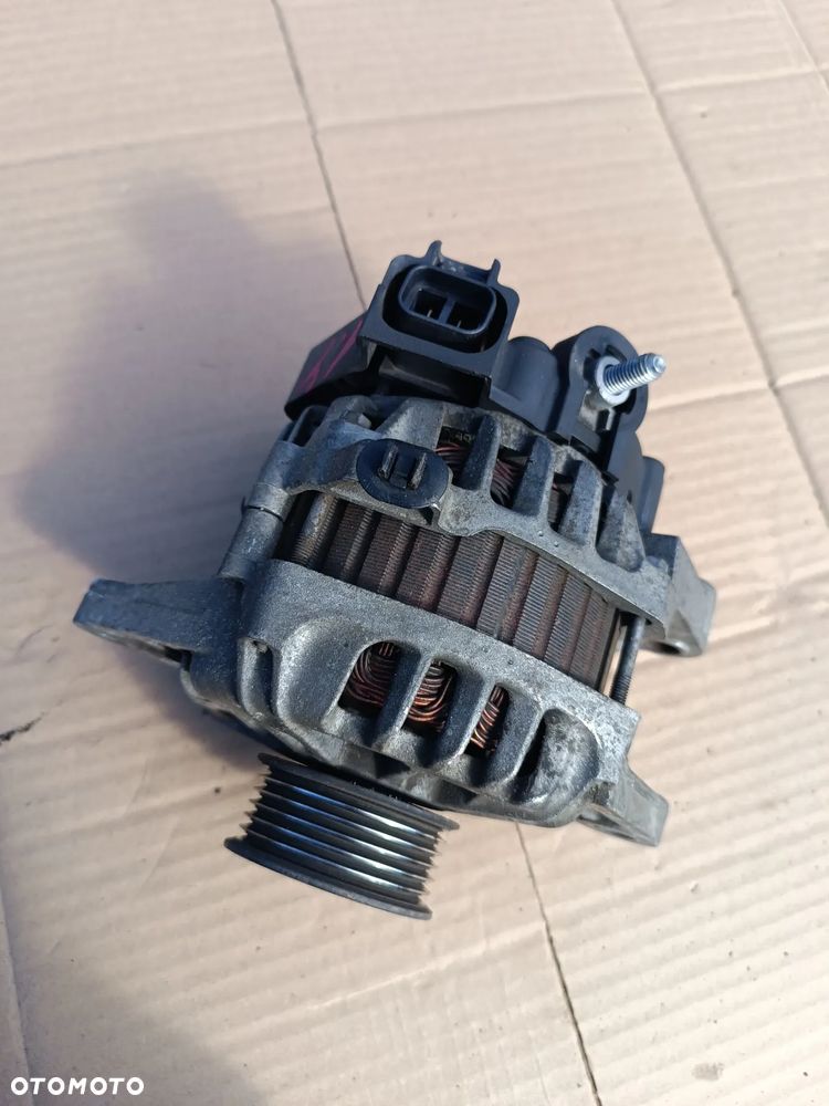 ALTERNATOR HYUNDAI I30 CW 07-12R 1.4BENZ 37300-2B101 2655447 90 A - 1