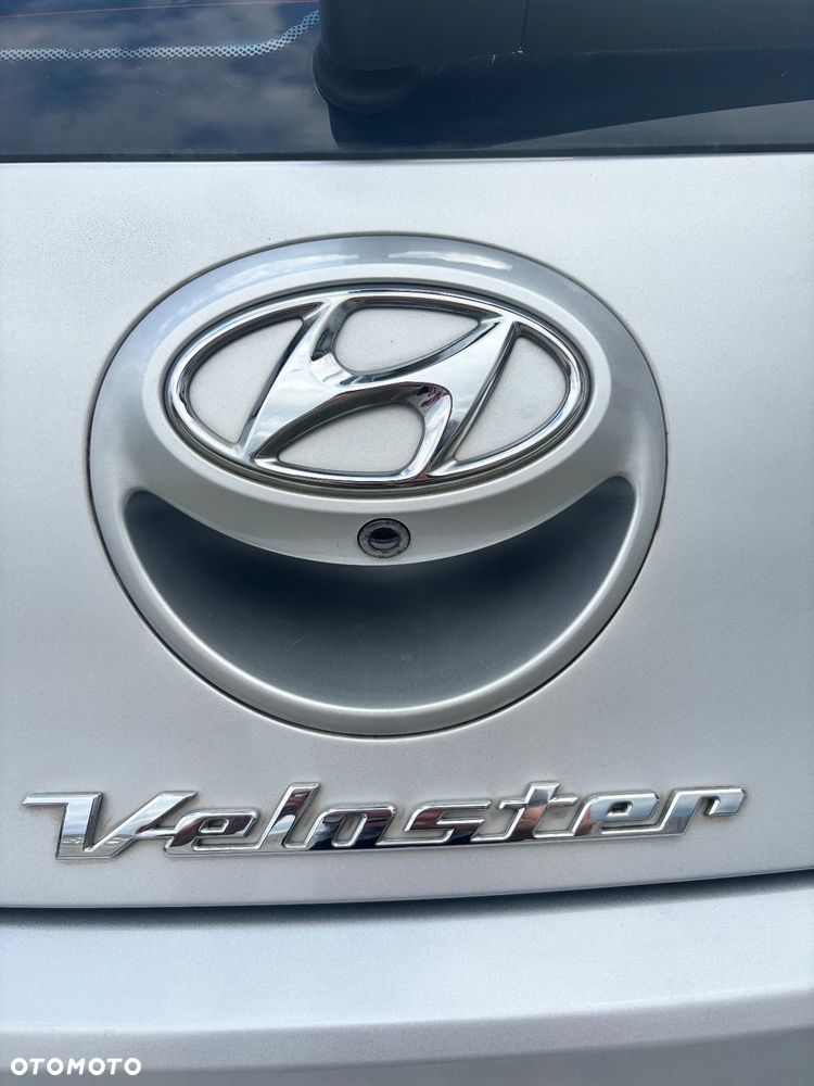 Hyundai Veloster - 31