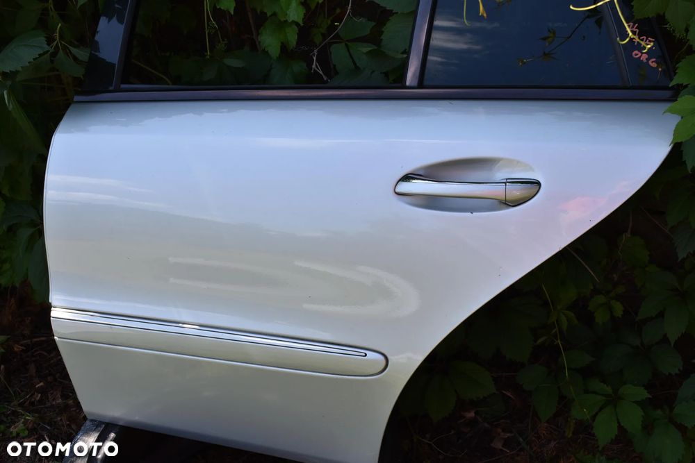 MERCEDES W211 KOMBI DRZWI LEWE TYLNE TYŁ 775 ORG - 3