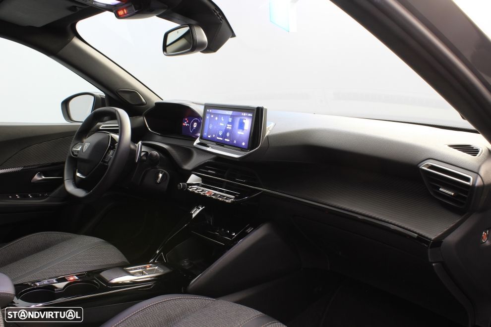 Peugeot 2008 1.2 PureTech Allure EAT8 - 20