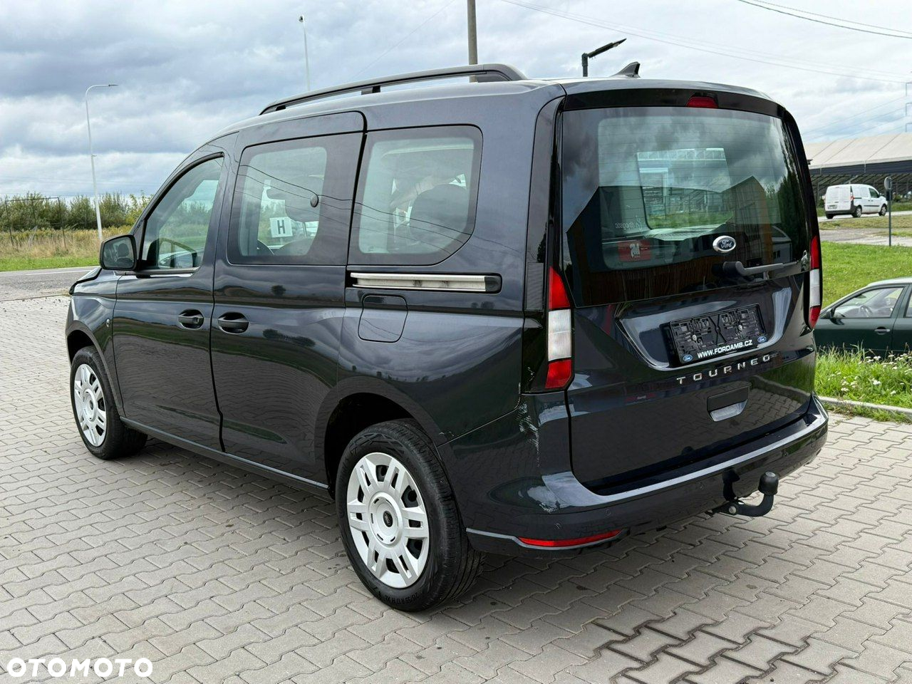Ford Tourneo Connect 2.0 EcoBlue Trend - 4