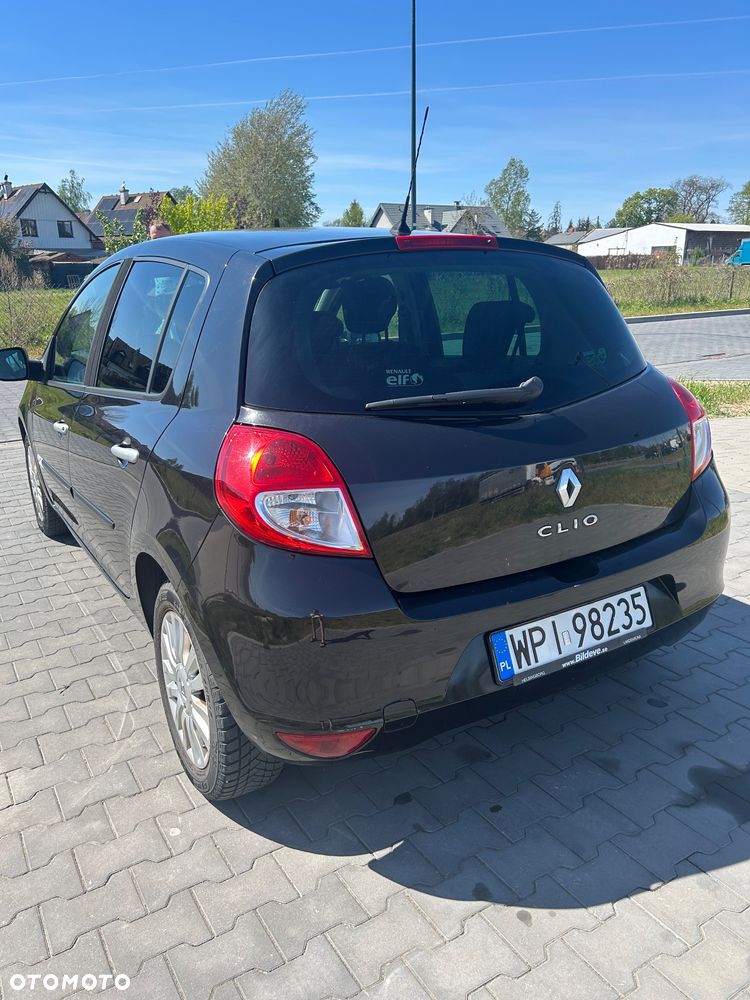 Renault Clio 1.2 16V Life - 6