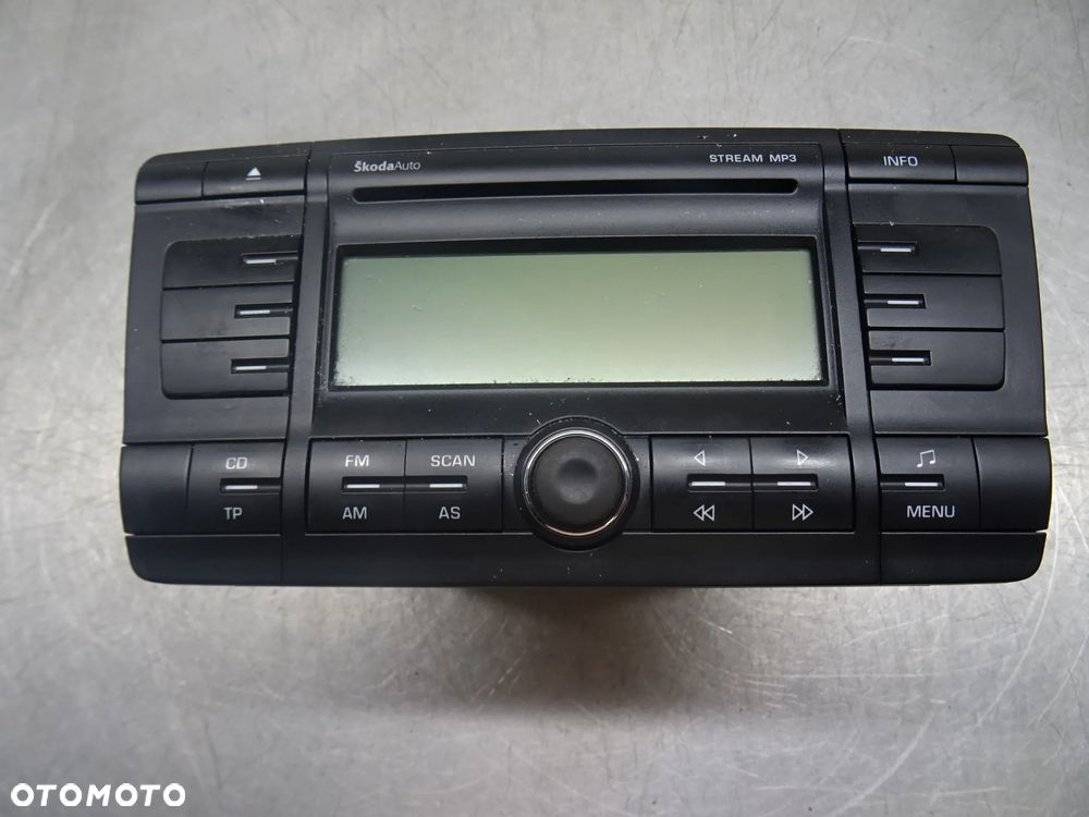 SKODA OCTAVIA II 04-08 VRS RADIO CD - 1