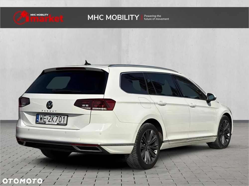 Volkswagen Passat Variant 2.0 TDI Elegance DSG - 5