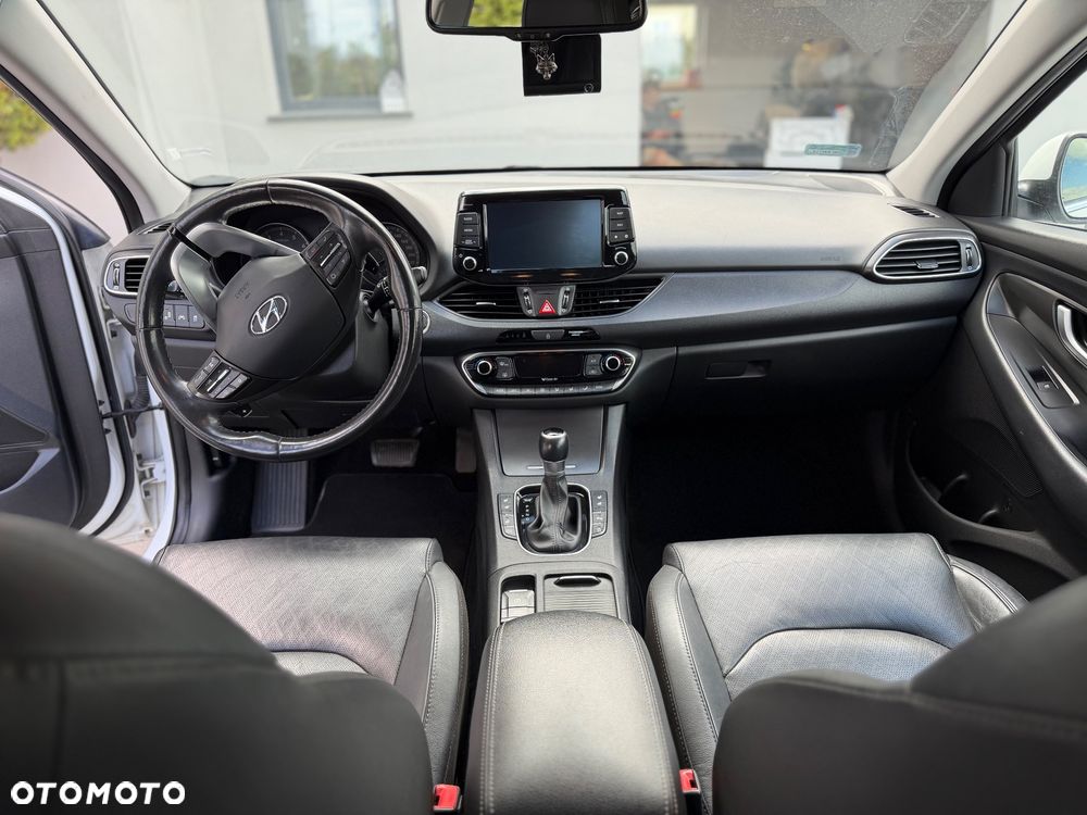 Hyundai i30 1.4 T-GDI Premiere Luxury DCT - 14