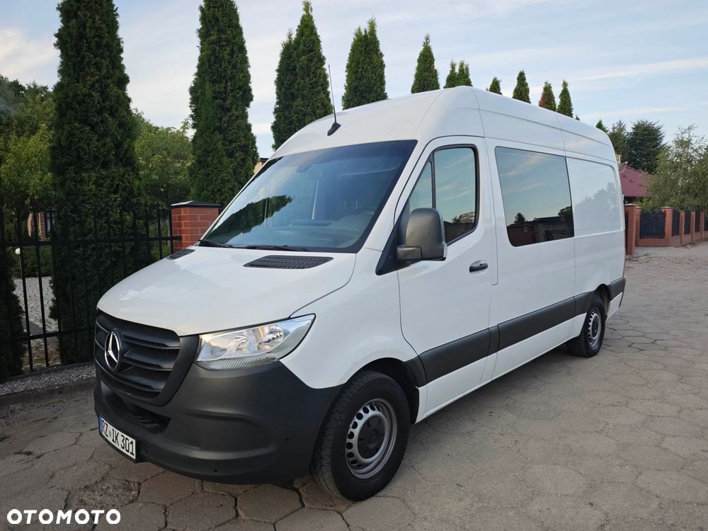 Mercedes-Benz Sprinter - 1