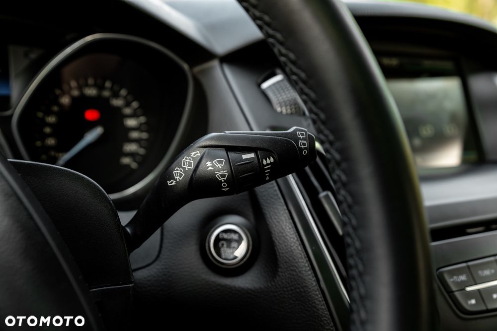 Ford Focus 1.0 EcoBoost Trend - 31