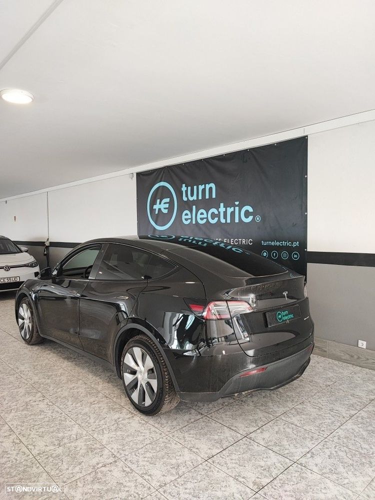 Tesla Model Y Long Range Dual Motor AWD - 4