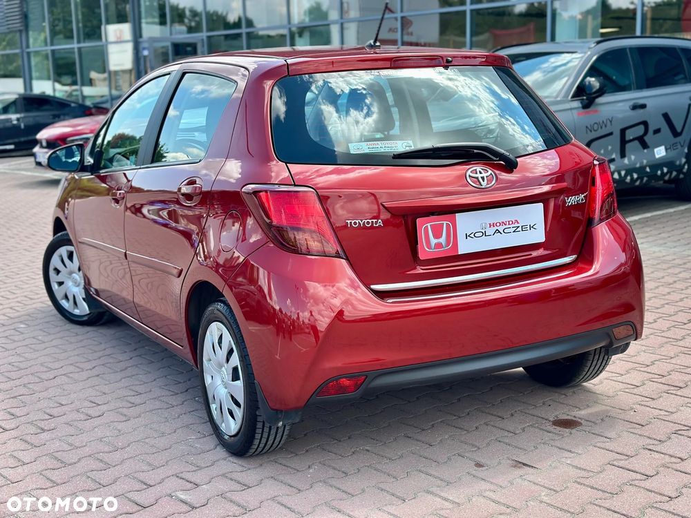 Toyota Yaris 1.33 Premium - 4