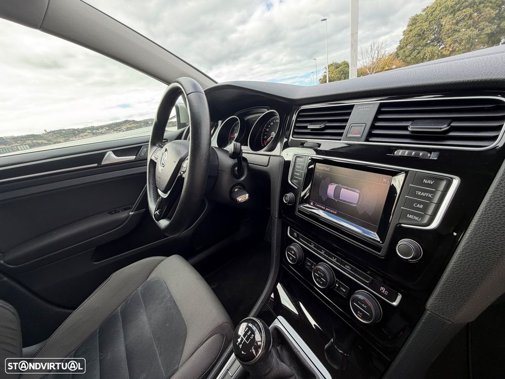 VW Golf 1.6 TDi Highline - 5