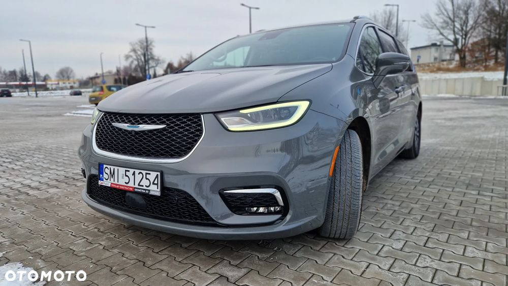 Chrysler Pacifica - 15