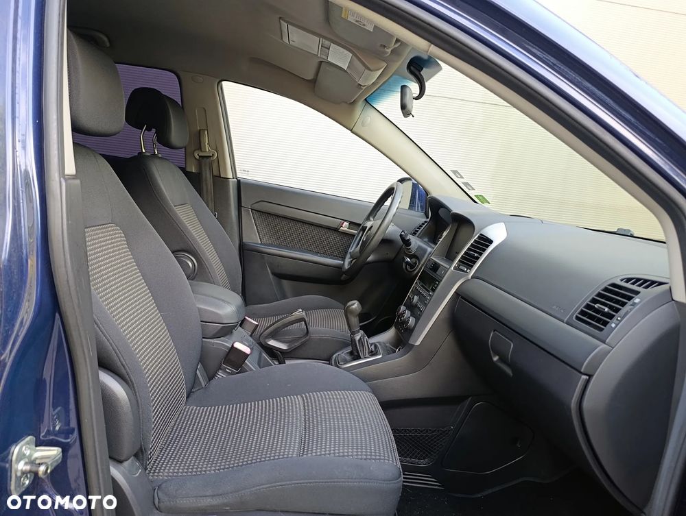 Chevrolet Captiva 2.4 LS 5os - 17