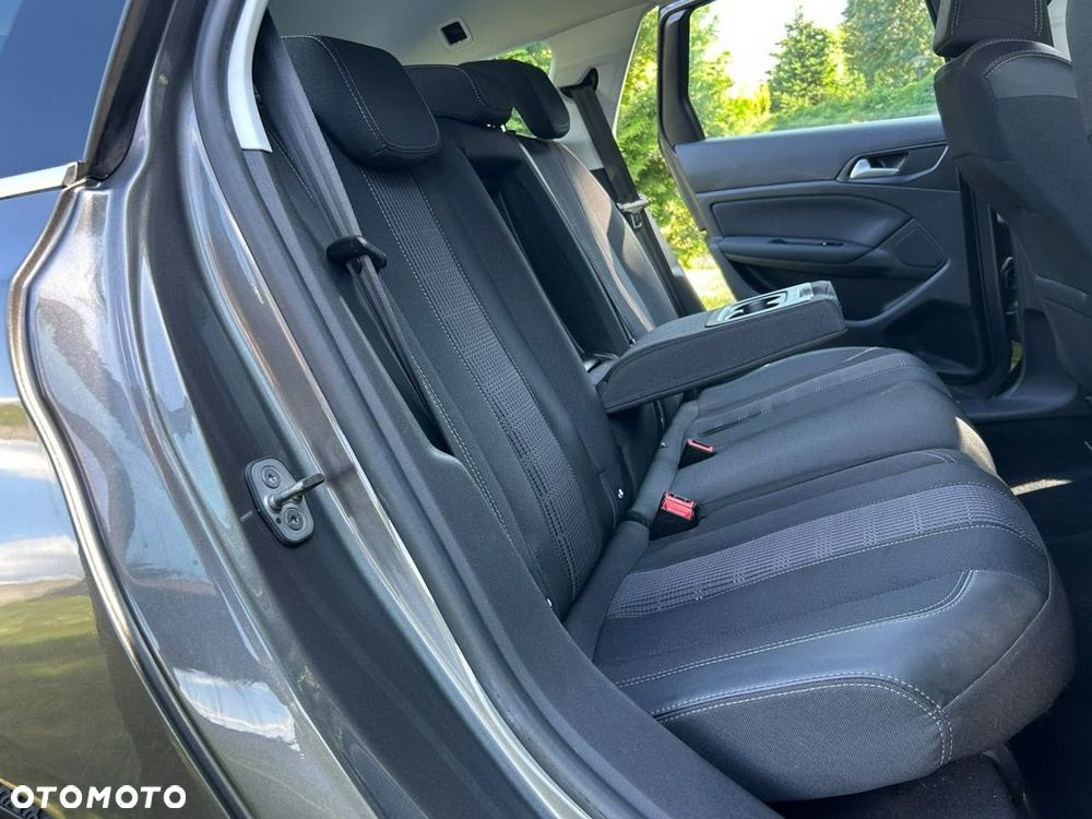 Peugeot 308 - 11