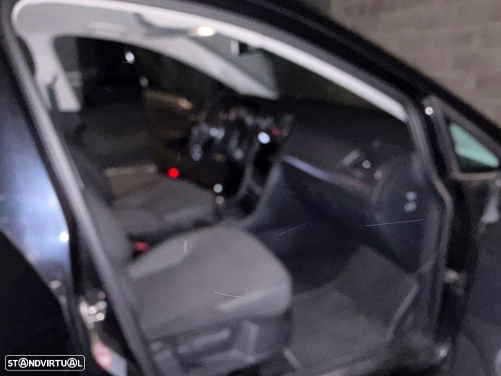 VW Golf Variant 1.6 TDi Confortline - 11