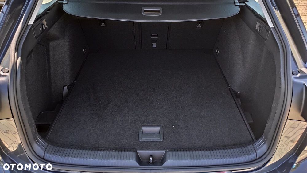 Volkswagen Golf - 12