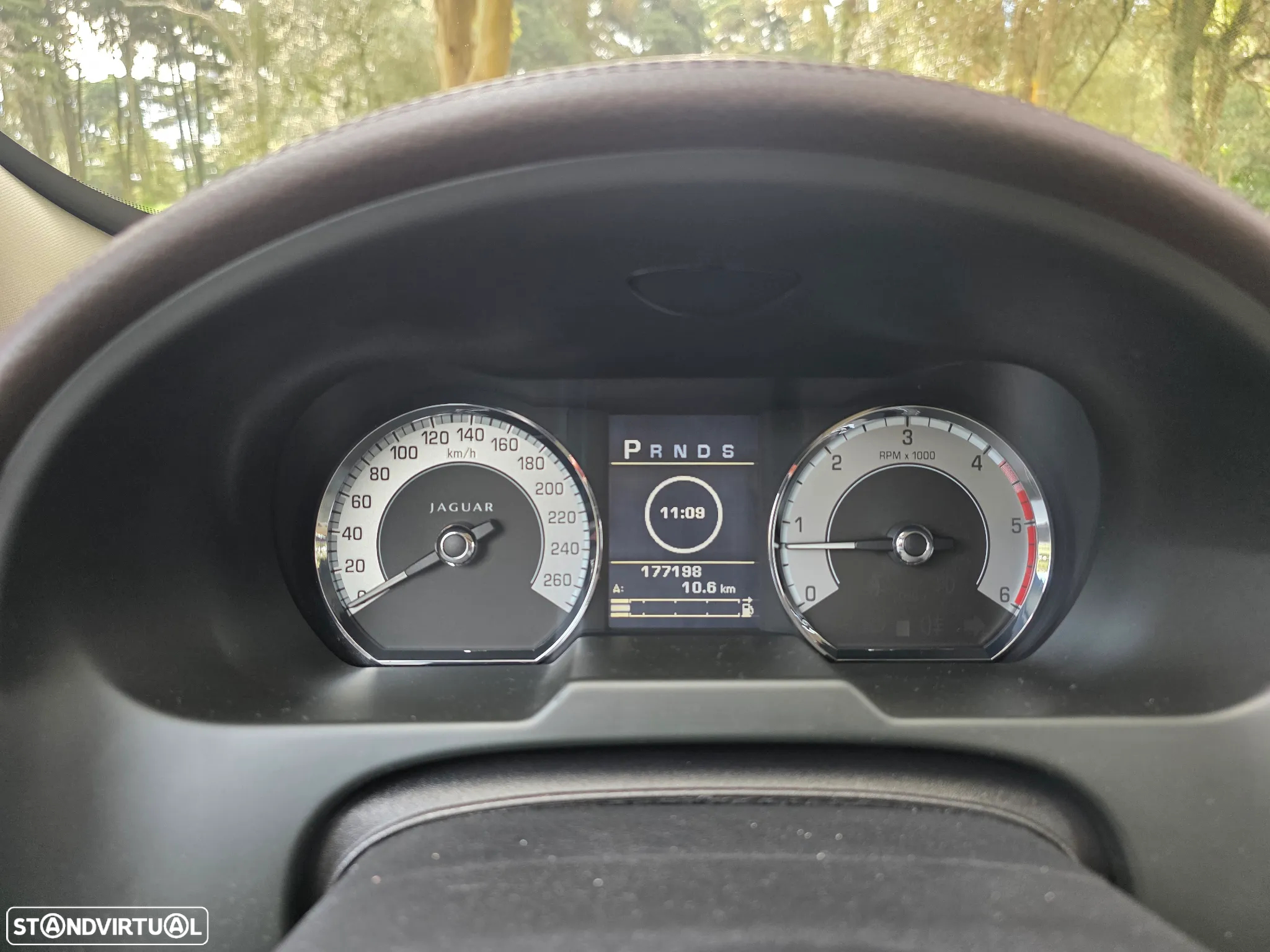 Jaguar XF 3.0 D V6 Luxury - 14