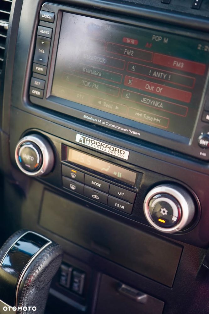 Mitsubishi Pajero 3.2 DID Instyle - 38