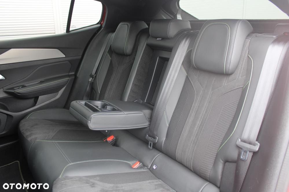 Peugeot 408 - 12