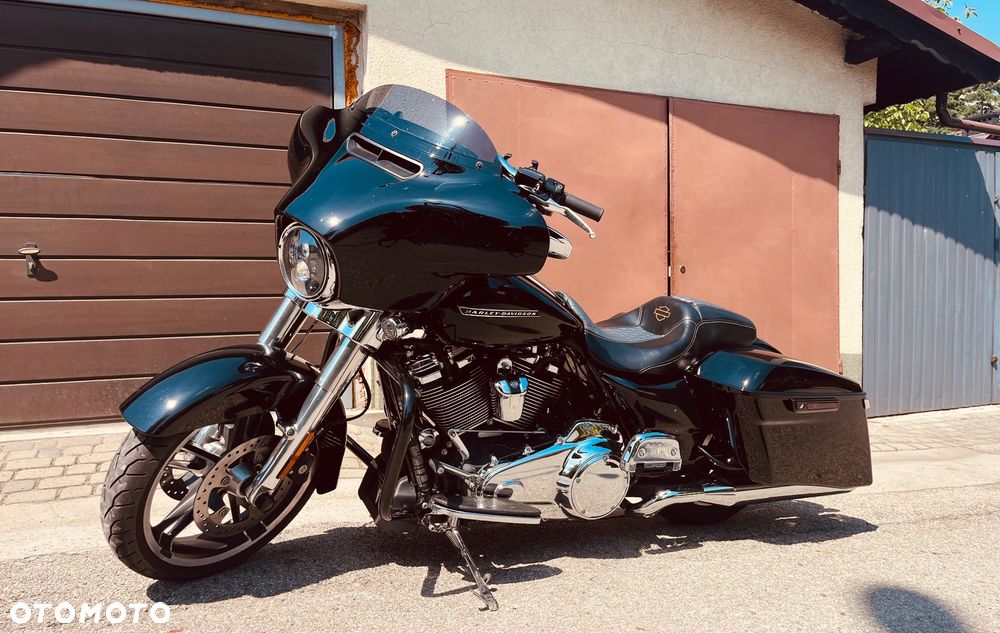 Harley-Davidson Touring Street Glide - 1