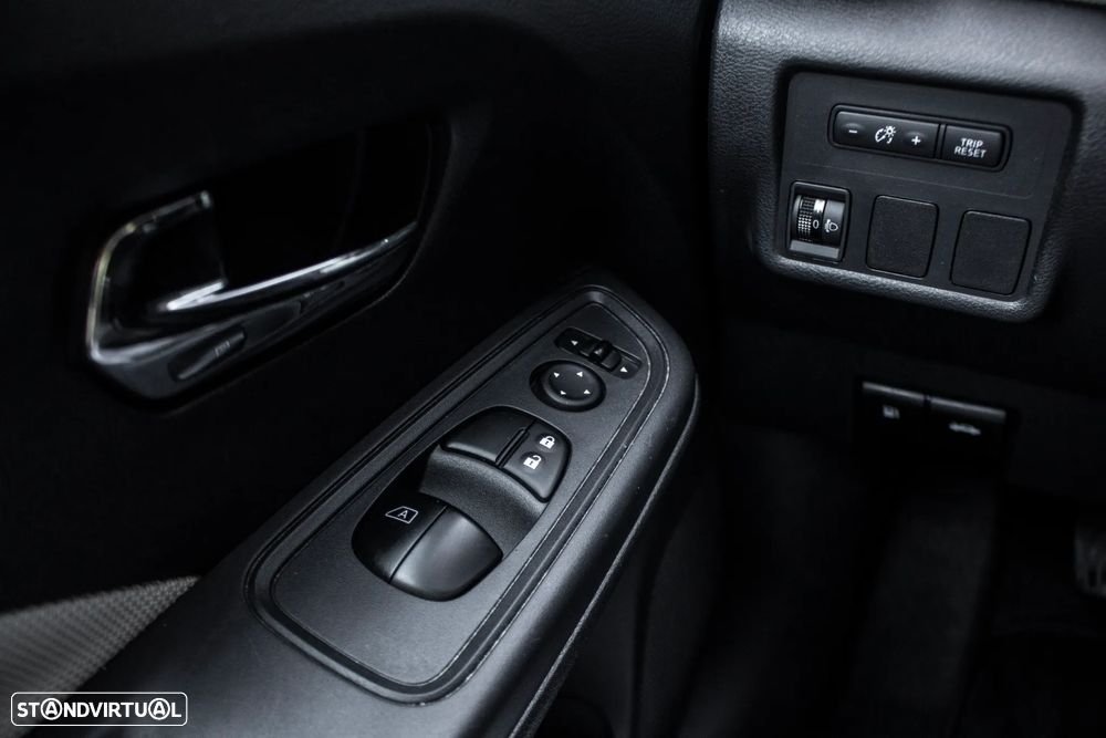 Nissan Micra 1.0 G Acenta - 19