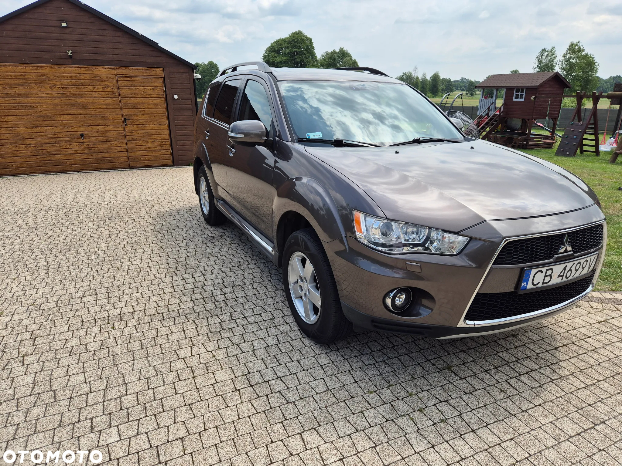 Mitsubishi Outlander - 3