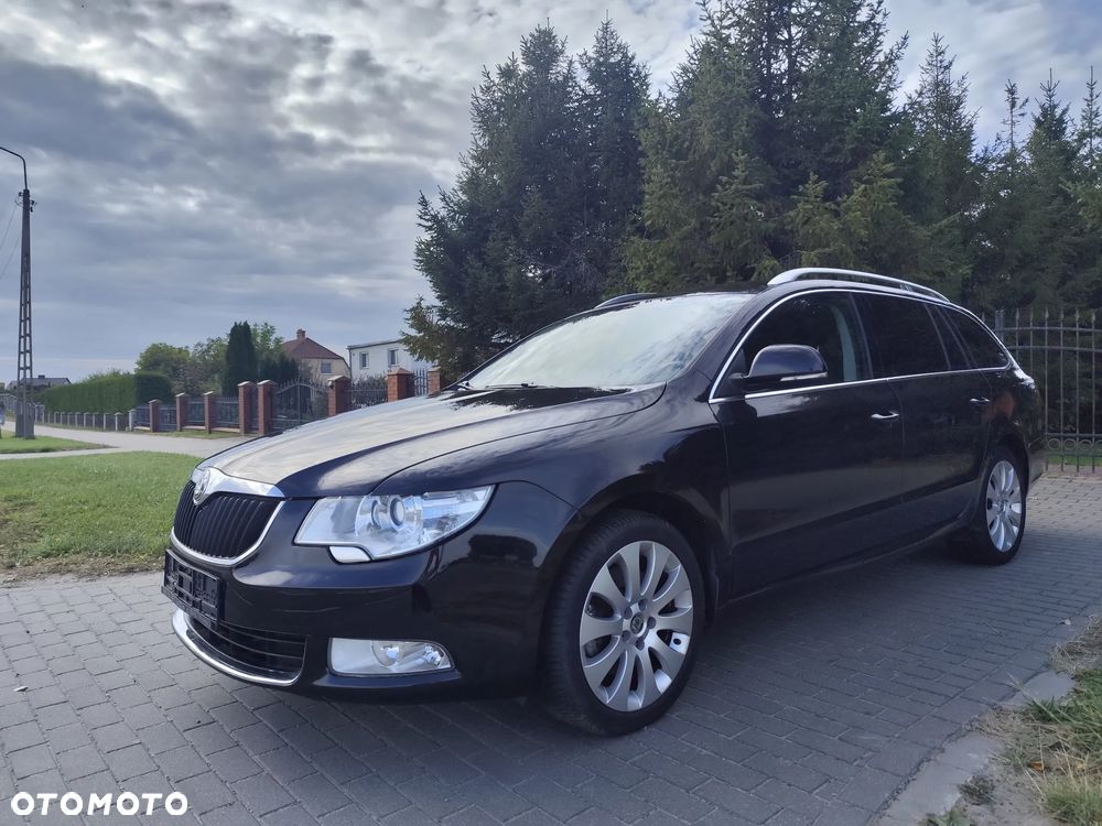 Skoda Superb 2010 photo 2