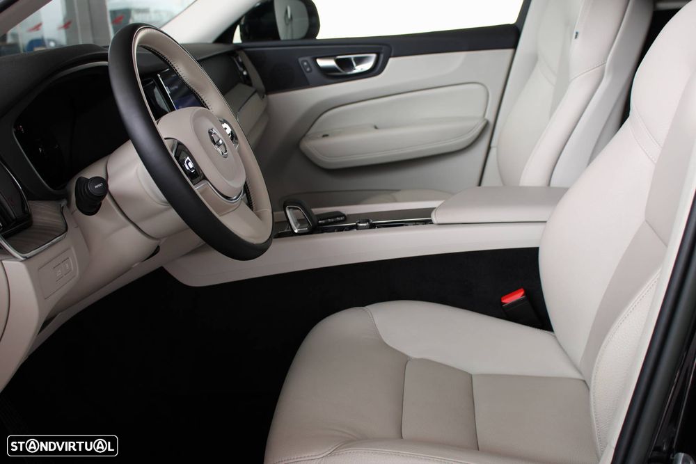 Volvo XC 60 2.0 T6 PHEV Inscription Expression AWD - 11