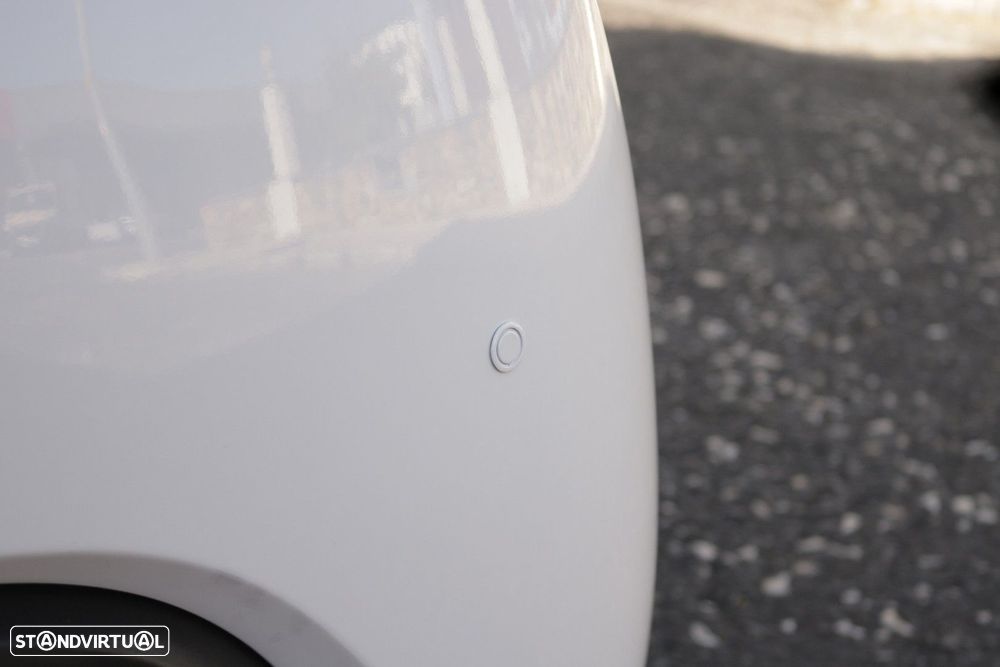 Toyota Yaris 1.5 HDF Comfort Plus - 12