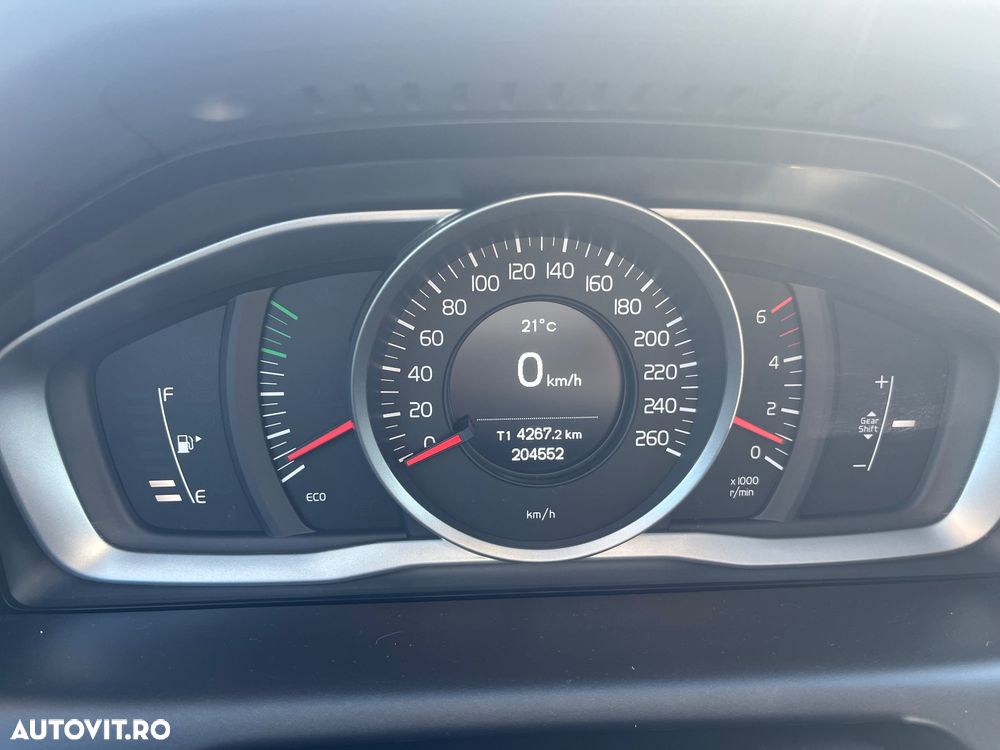 Volvo XC 60 D3 Start-Stop Kinetic - 19