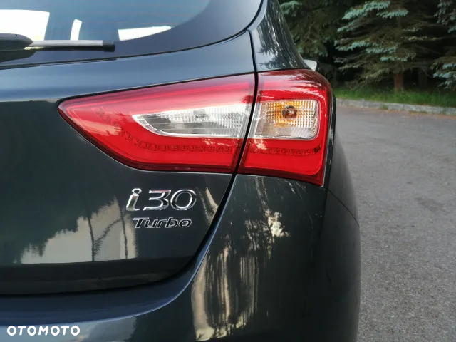 Hyundai i30 1.6 GDI Turbo Luxury - 26