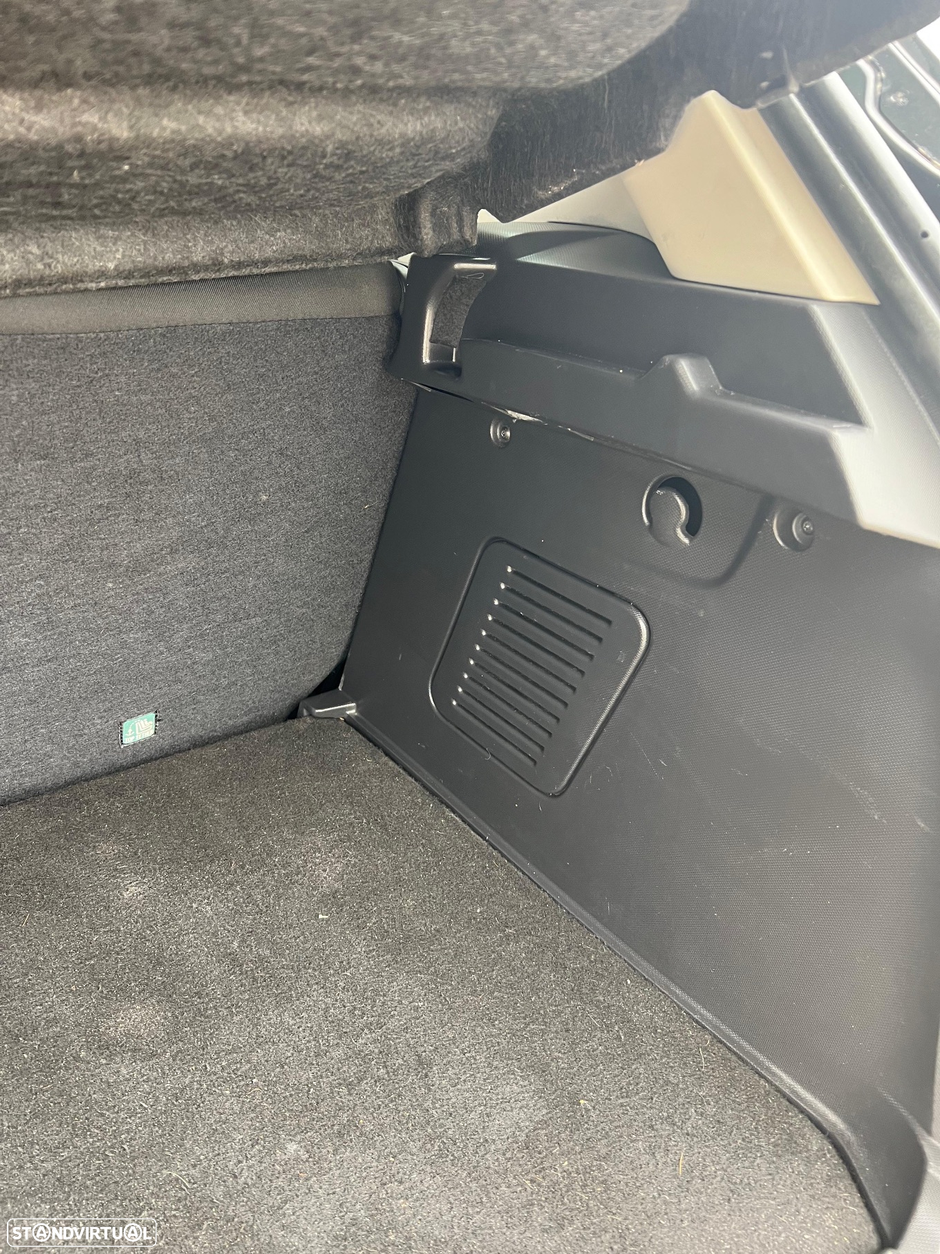 Renault Captur 1.5 dCi Exclusive EDC - 7