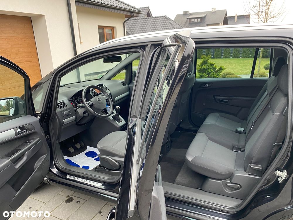 Opel Zafira 1.8 Design Edition - 33