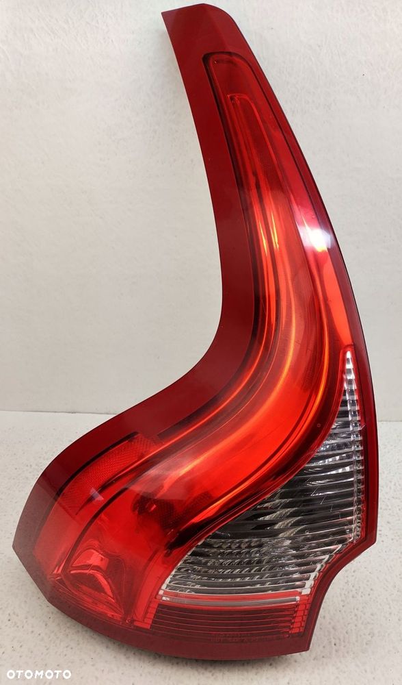 volvo xc60 1 i 08-13 lewa tylna lampa w błotnik 89075216 89504240 - 3