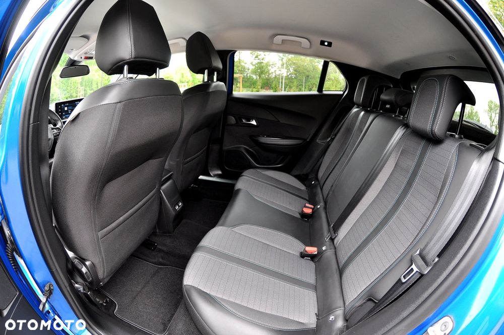 Peugeot 2008 1.5 BlueHDi Allure Pack S&S EAT8 - 31