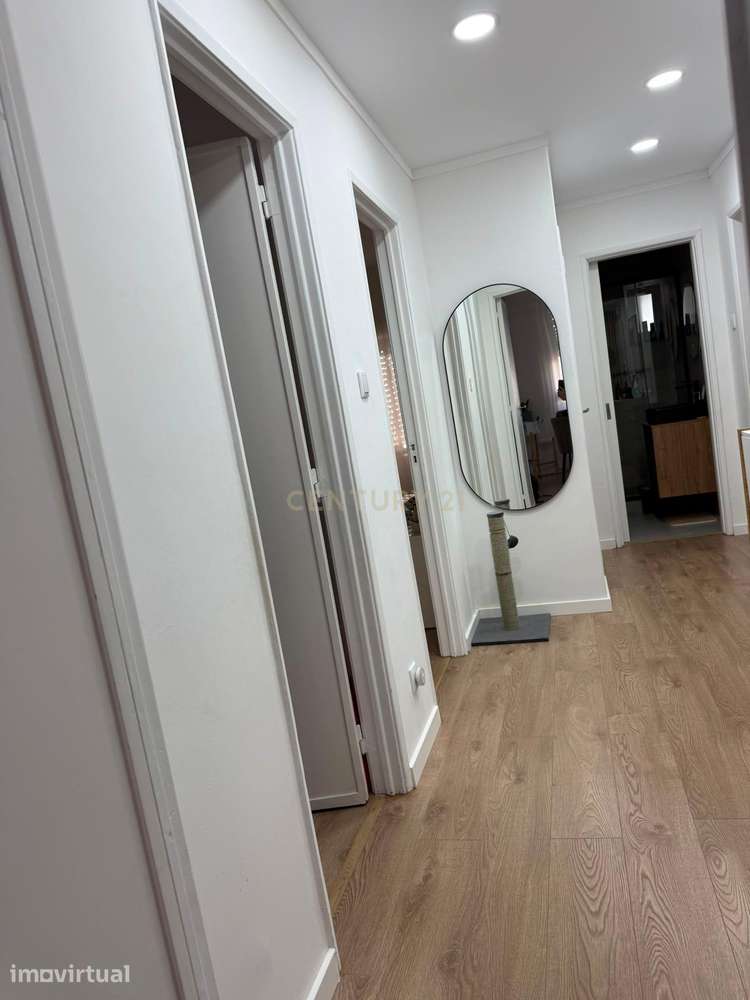 Apartamento T2 Remodelado – Massamá | Chafariz - Grande imagem: 3/16
