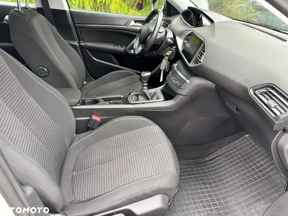 Peugeot 308 1.5 BlueHDi Active S&S - 17