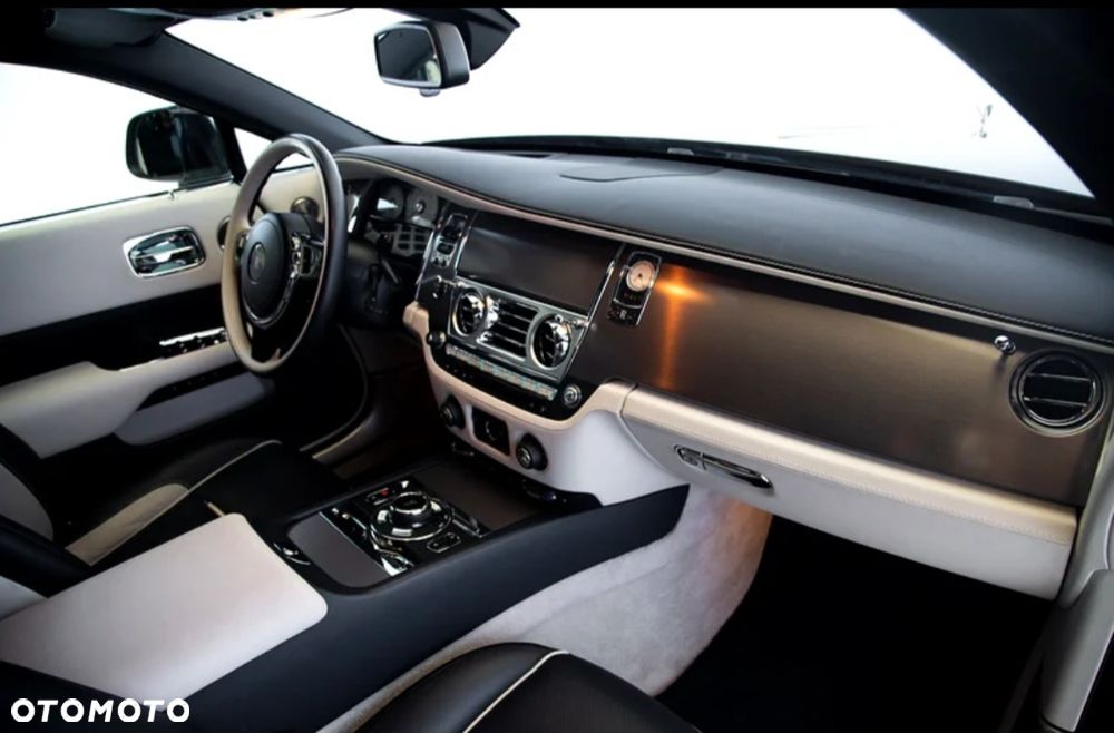 Rolls-Royce Wraith Black Badge - 28