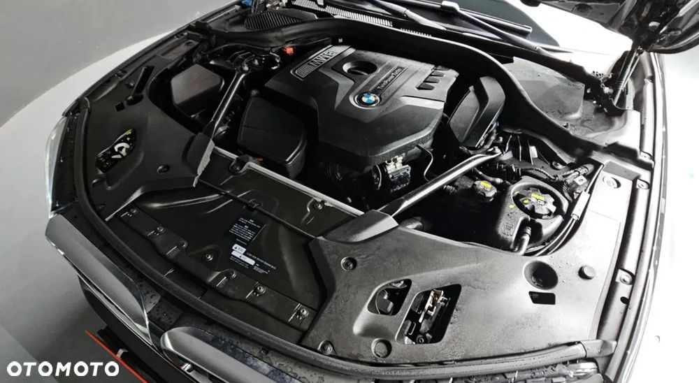 BMW Seria 5 530i Luxury Line - 12