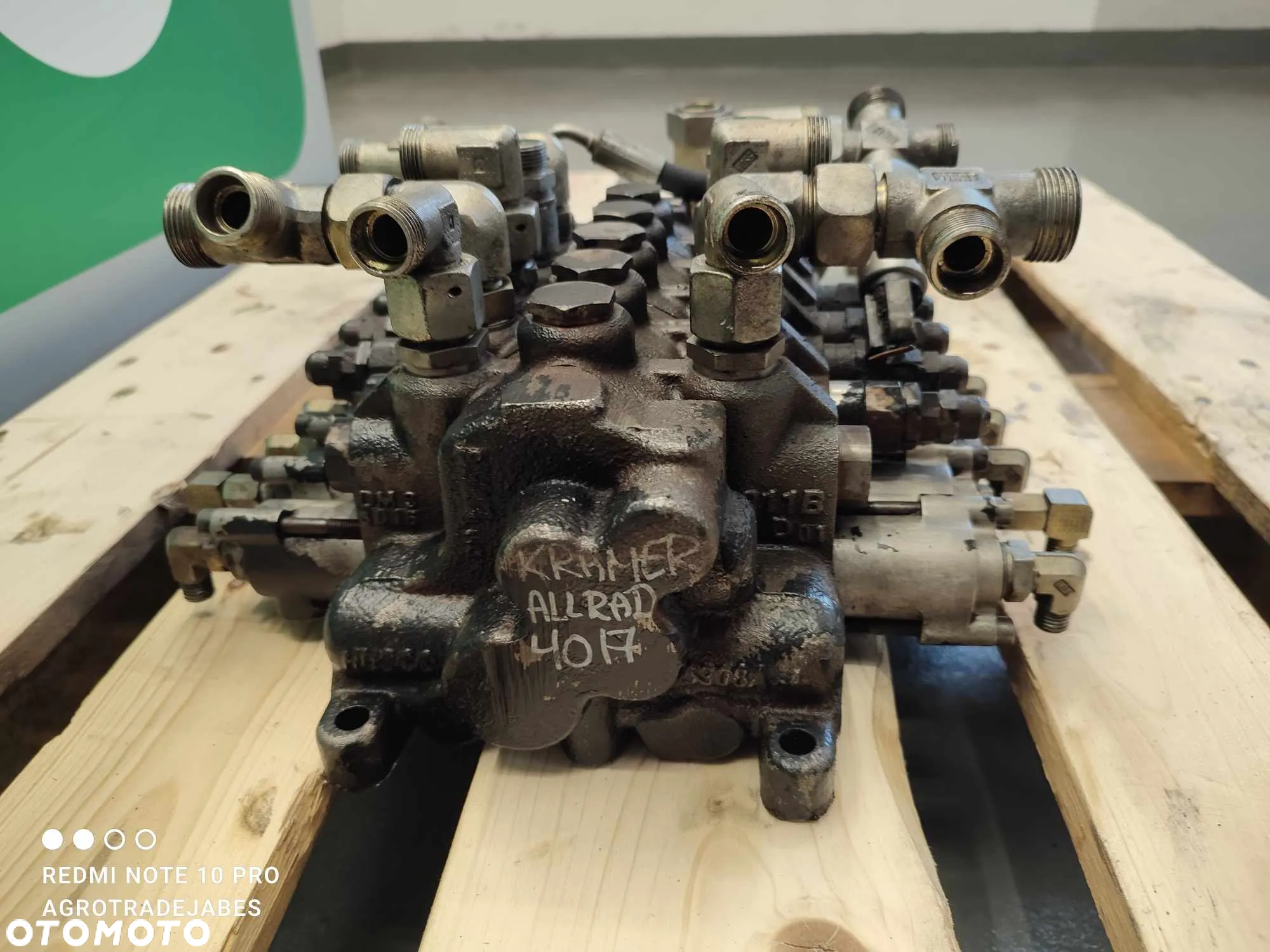Rozdzielacz hydrauliczny Kramer Allrad 4017 (1000142889 HUSCO) - 5