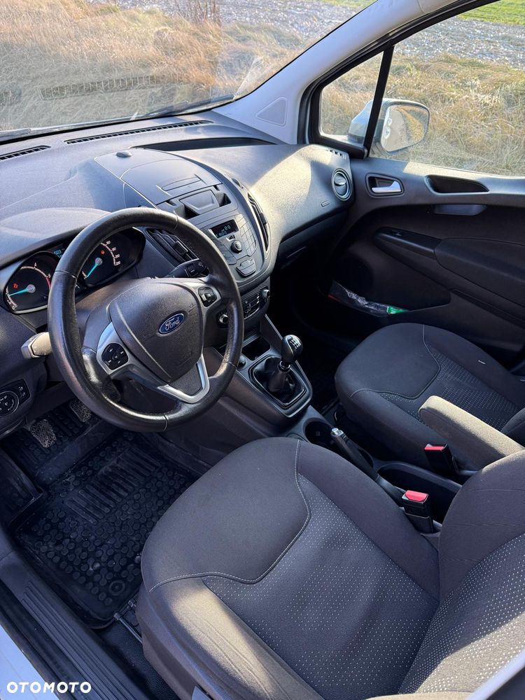 Ford Transit Courier - 6