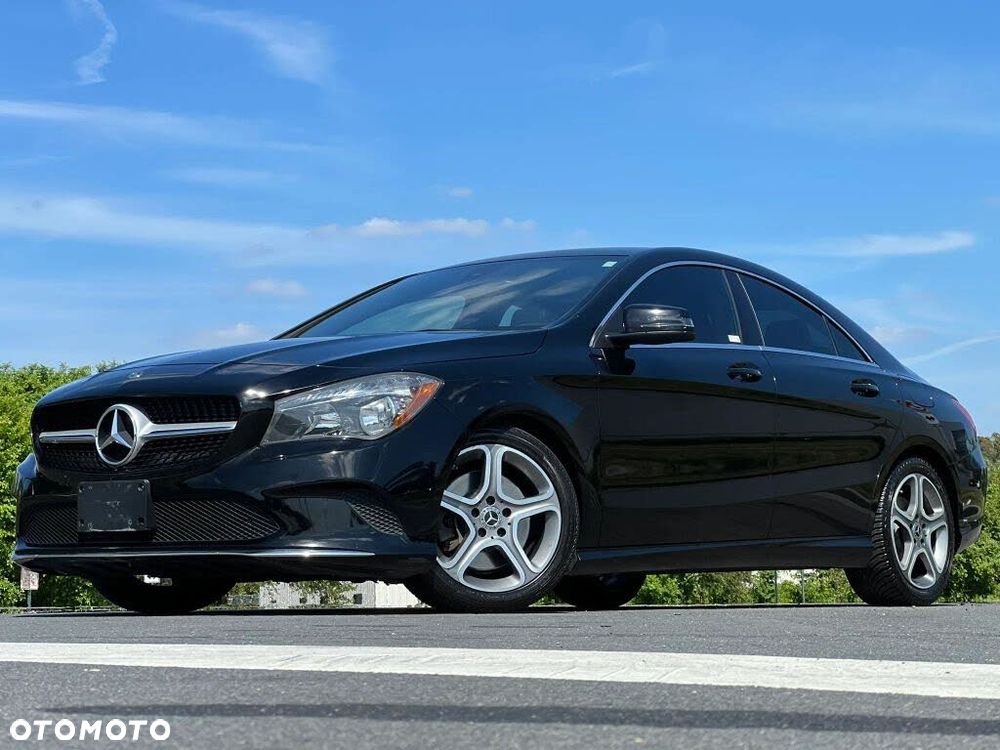 Mercedes-Benz CLA 250 4Matic 7G-DCT UrbanStyle Edition - 3